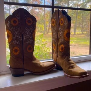 Sunflower cowgirl boots